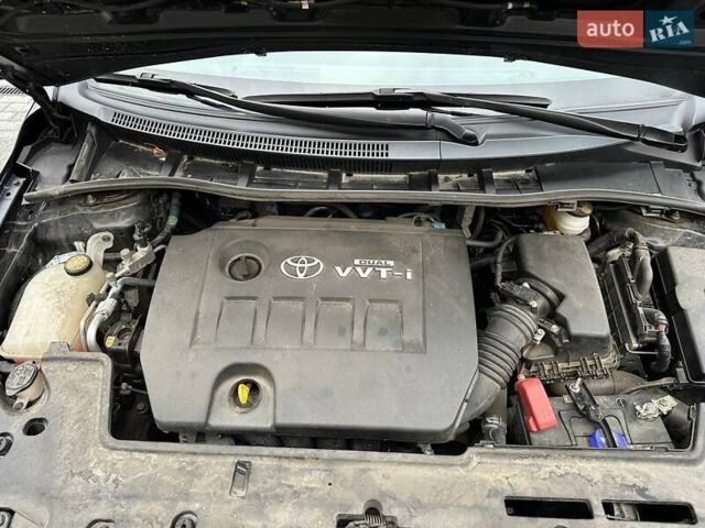 Чорний Тойота Королла, об'ємом двигуна 1.6 л та пробігом 49 тис. км за 9999 $, фото 33 на Automoto.ua