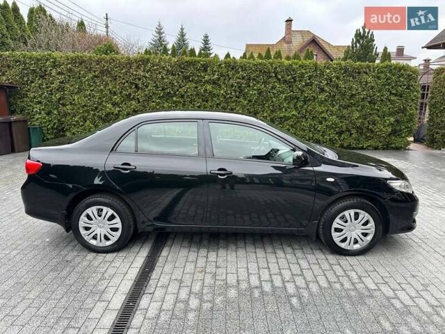 Чорний Тойота Королла, об'ємом двигуна 1.6 л та пробігом 49 тис. км за 9999 $, фото 1 на Automoto.ua