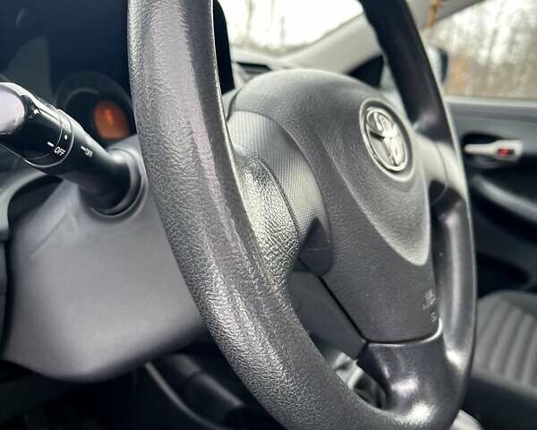 Чорний Тойота Королла, об'ємом двигуна 1.6 л та пробігом 162 тис. км за 7200 $, фото 25 на Automoto.ua