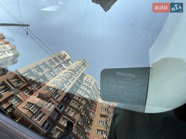 Черный Тойота Королла, объемом двигателя 1.8 л и пробегом 289 тыс. км за 7599 $, фото 16 на Automoto.ua