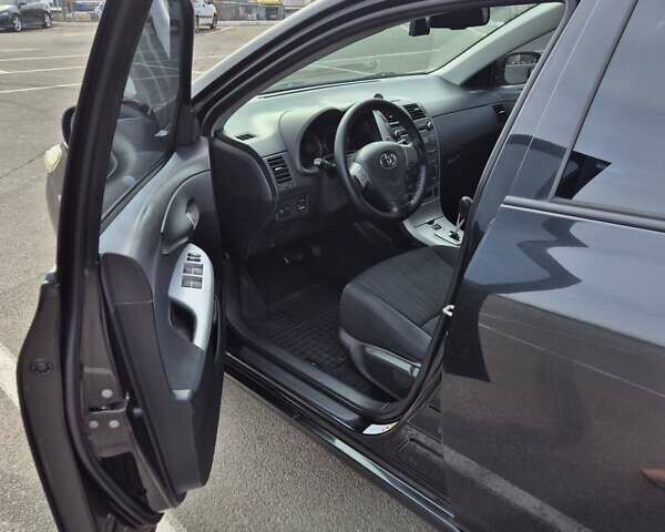 Черный Тойота Королла, объемом двигателя 1.6 л и пробегом 211 тыс. км за 6200 $, фото 6 на Automoto.ua