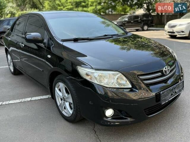 Черный Тойота Королла, объемом двигателя 1.8 л и пробегом 289 тыс. км за 7599 $, фото 1 на Automoto.ua