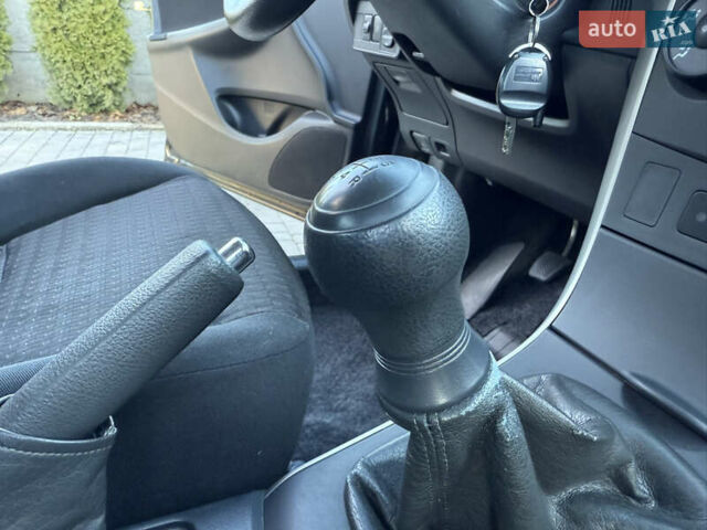 Черный Тойота Королла, объемом двигателя 1.6 л и пробегом 147 тыс. км за 6999 $, фото 64 на Automoto.ua