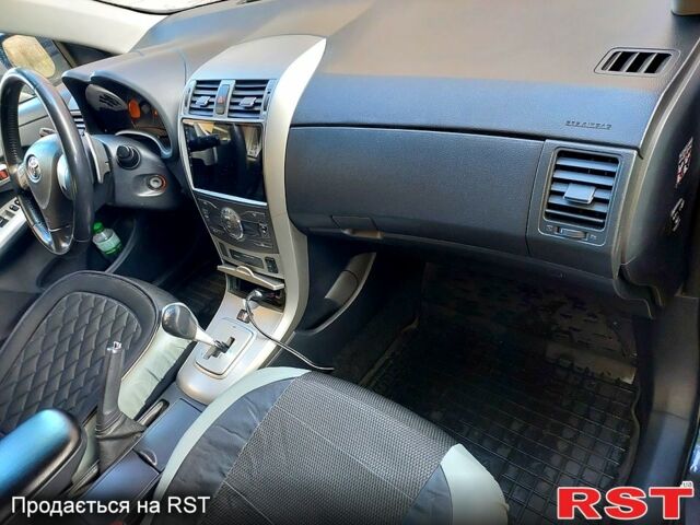 Чорний Тойота Королла, об'ємом двигуна 1.6 л та пробігом 207 тис. км за 6800 $, фото 3 на Automoto.ua