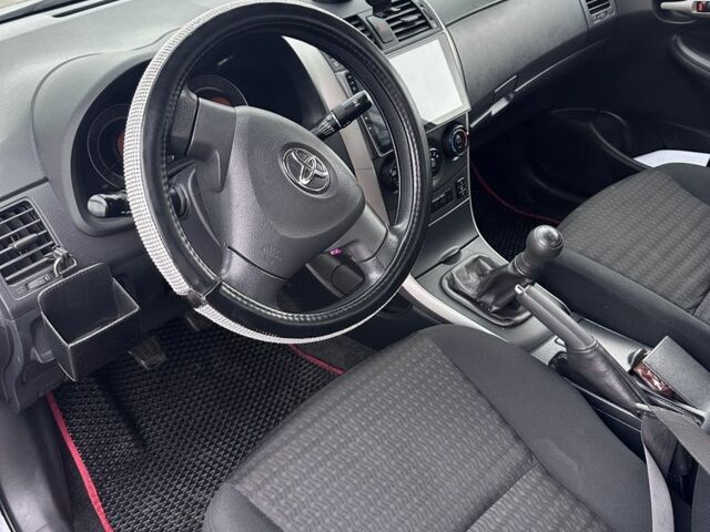 Черный Тойота Королла, объемом двигателя 1.6 л и пробегом 100 тыс. км за 8500 $, фото 6 на Automoto.ua