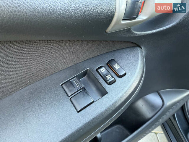 Черный Тойота Королла, объемом двигателя 1.6 л и пробегом 147 тыс. км за 6999 $, фото 67 на Automoto.ua