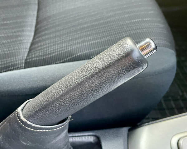 Черный Тойота Королла, объемом двигателя 1.59 л и пробегом 173 тыс. км за 7300 $, фото 14 на Automoto.ua