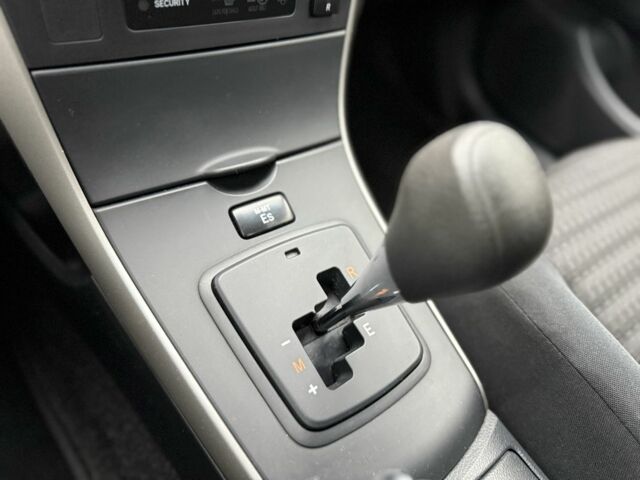 Черный Тойота Королла, объемом двигателя 1.6 л и пробегом 149 тыс. км за 6100 $, фото 21 на Automoto.ua