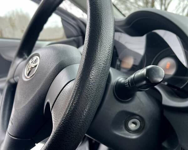 Чорний Тойота Королла, об'ємом двигуна 1.6 л та пробігом 162 тис. км за 7200 $, фото 20 на Automoto.ua