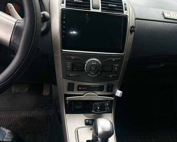 Черный Тойота Королла, объемом двигателя 1.6 л и пробегом 250 тыс. км за 8500 $, фото 7 на Automoto.ua