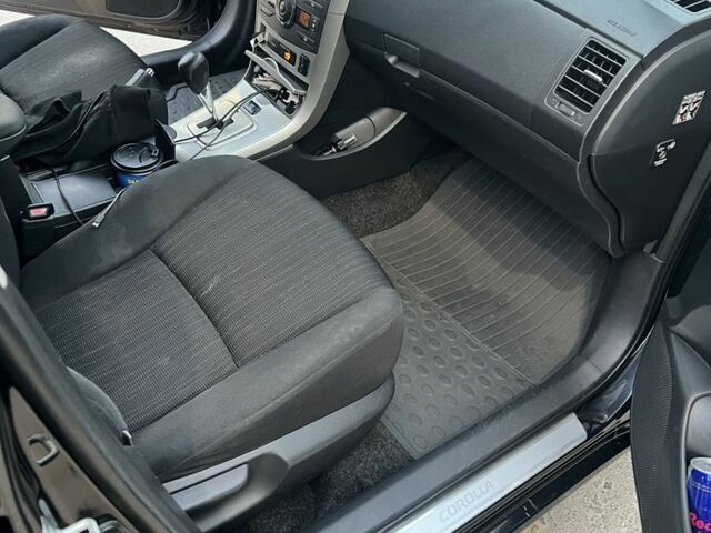 Черный Тойота Королла, объемом двигателя 1.6 л и пробегом 300 тыс. км за 6500 $, фото 4 на Automoto.ua