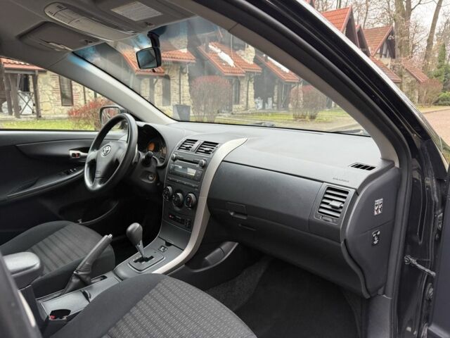 Черный Тойота Королла, объемом двигателя 1.6 л и пробегом 149 тыс. км за 6100 $, фото 18 на Automoto.ua