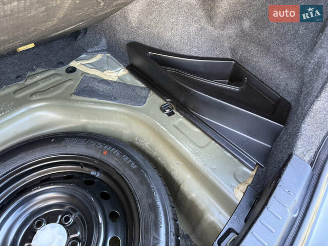 Черный Тойота Королла, объемом двигателя 1.6 л и пробегом 147 тыс. км за 6999 $, фото 82 на Automoto.ua