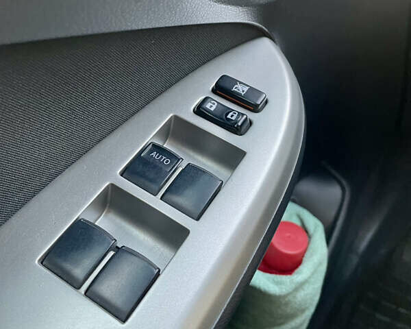 Черный Тойота Королла, объемом двигателя 1.59 л и пробегом 173 тыс. км за 7300 $, фото 27 на Automoto.ua