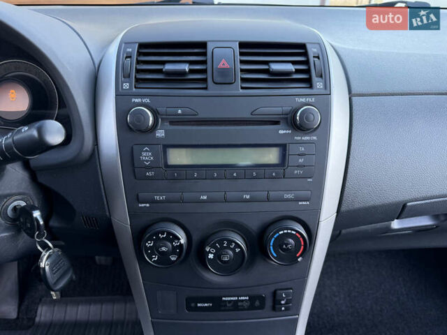 Черный Тойота Королла, объемом двигателя 1.6 л и пробегом 147 тыс. км за 6999 $, фото 56 на Automoto.ua