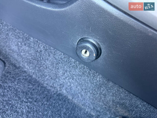 Черный Тойота Королла, объемом двигателя 1.6 л и пробегом 147 тыс. км за 6999 $, фото 66 на Automoto.ua