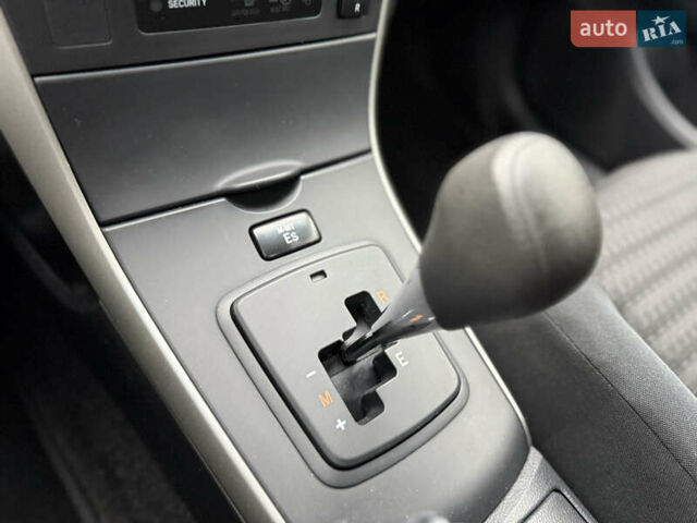 Черный Тойота Королла, объемом двигателя 1.6 л и пробегом 149 тыс. км за 5950 $, фото 32 на Automoto.ua