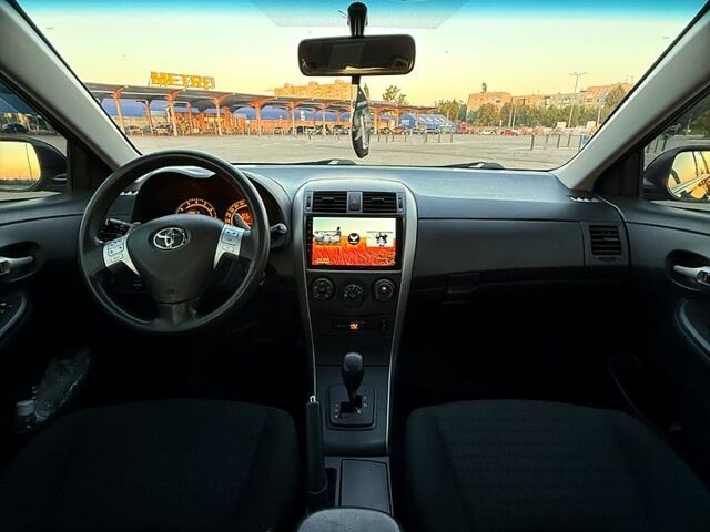 Чорний Тойота Королла, об'ємом двигуна 1.6 л та пробігом 0 тис. км за 7200 $, фото 6 на Automoto.ua