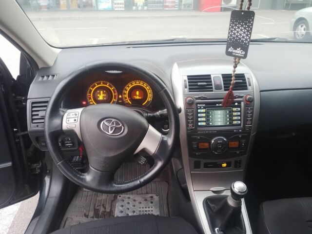 Черный Тойота Королла, объемом двигателя 1.6 л и пробегом 271 тыс. км за 7500 $, фото 5 на Automoto.ua