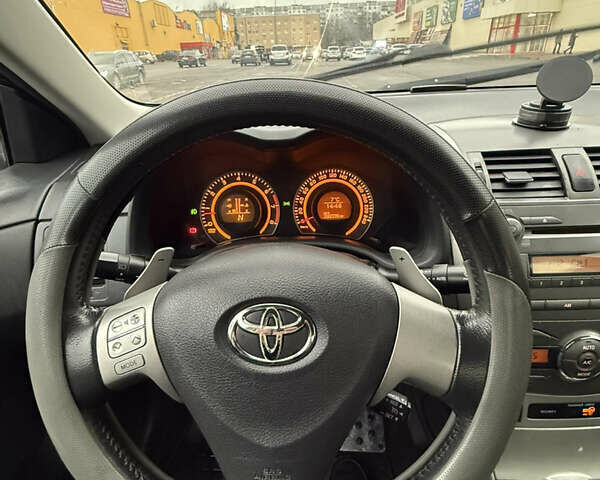 Черный Тойота Королла, объемом двигателя 1.6 л и пробегом 280 тыс. км за 6300 $, фото 12 на Automoto.ua