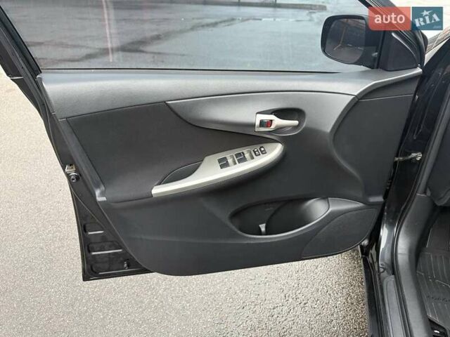 Черный Тойота Королла, объемом двигателя 1.59 л и пробегом 192 тыс. км за 9250 $, фото 16 на Automoto.ua