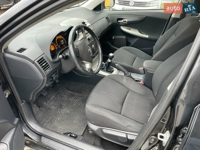 Черный Тойота Королла, объемом двигателя 1.6 л и пробегом 245 тыс. км за 7000 $, фото 4 на Automoto.ua