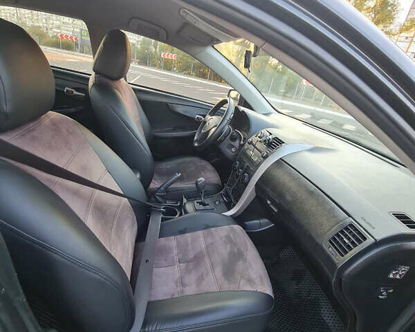 Чорний Тойота Королла, об'ємом двигуна 1.6 л та пробігом 200 тис. км за 7500 $, фото 5 на Automoto.ua