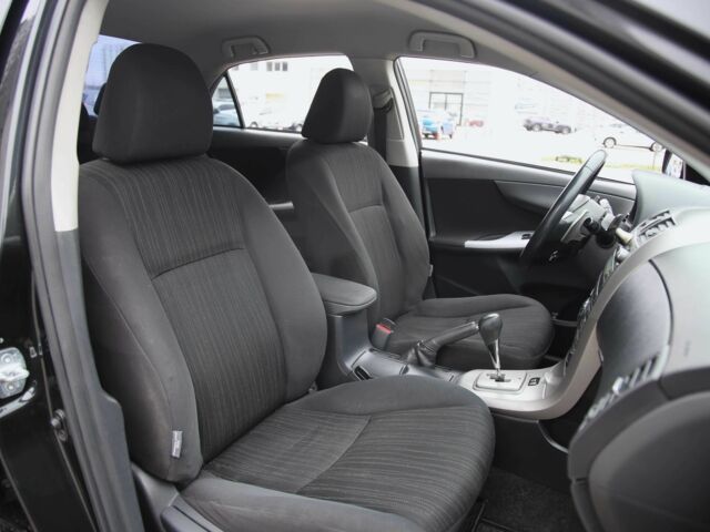 Чорний Тойота Королла, об'ємом двигуна 1.6 л та пробігом 272 тис. км за 6200 $, фото 9 на Automoto.ua