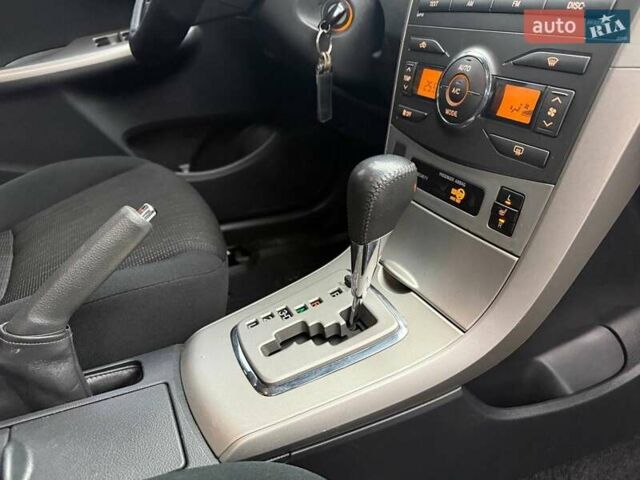 Черный Тойота Королла, объемом двигателя 1.59 л и пробегом 192 тыс. км за 9250 $, фото 29 на Automoto.ua