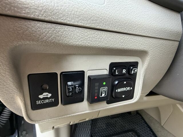 Чорний Тойота Королла, об'ємом двигуна 1.8 л та пробігом 191 тис. км за 7599 $, фото 14 на Automoto.ua