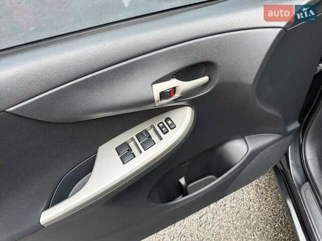 Черный Тойота Королла, объемом двигателя 1.59 л и пробегом 192 тыс. км за 9250 $, фото 17 на Automoto.ua