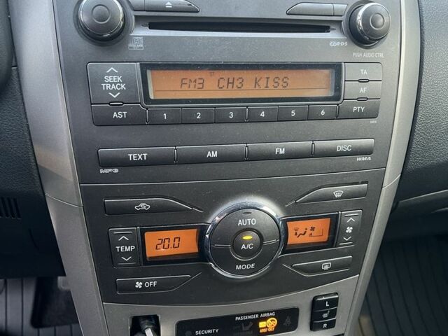 Черный Тойота Королла, объемом двигателя 1.6 л и пробегом 300 тыс. км за 6500 $, фото 6 на Automoto.ua