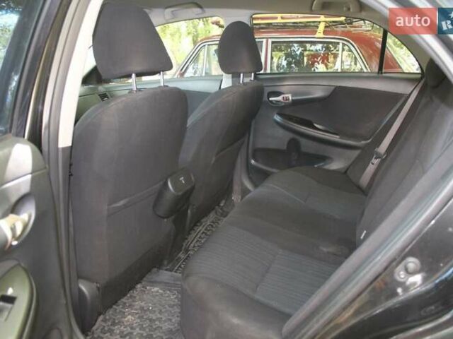Черный Тойота Королла, объемом двигателя 1.6 л и пробегом 250 тыс. км за 5000 $, фото 7 на Automoto.ua