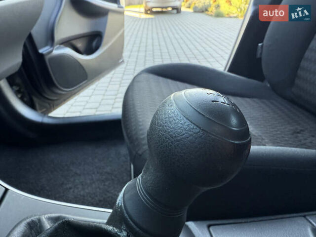 Черный Тойота Королла, объемом двигателя 1.6 л и пробегом 147 тыс. км за 6999 $, фото 63 на Automoto.ua