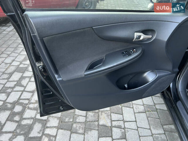 Черный Тойота Королла, объемом двигателя 1.59 л и пробегом 201 тыс. км за 7799 $, фото 15 на Automoto.ua