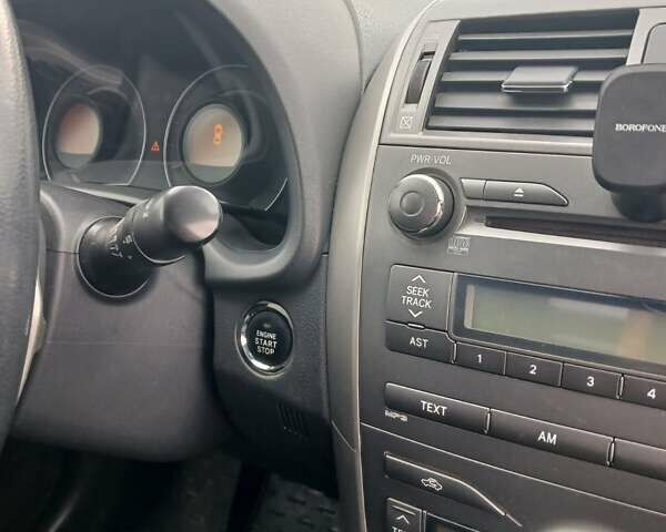 Черный Тойота Королла, объемом двигателя 1.6 л и пробегом 178 тыс. км за 5700 $, фото 2 на Automoto.ua