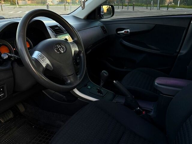 Чорний Тойота Королла, об'ємом двигуна 1.6 л та пробігом 0 тис. км за 7200 $, фото 7 на Automoto.ua