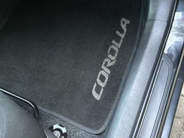 Черный Тойота Королла, объемом двигателя 1.6 л и пробегом 160 тыс. км за 7850 $, фото 10 на Automoto.ua