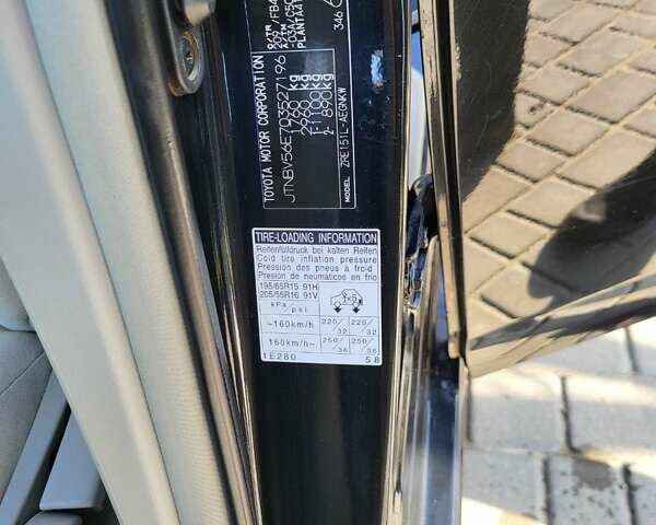 Чорний Тойота Королла, об'ємом двигуна 1.6 л та пробігом 195 тис. км за 8500 $, фото 5 на Automoto.ua