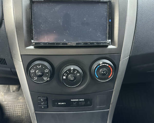 Черный Тойота Королла, объемом двигателя 1.33 л и пробегом 251 тыс. км за 5500 $, фото 18 на Automoto.ua