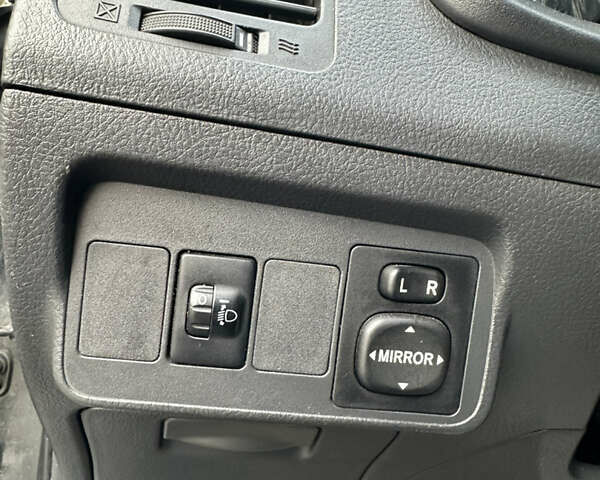 Черный Тойота Королла, объемом двигателя 1.33 л и пробегом 251 тыс. км за 5500 $, фото 15 на Automoto.ua