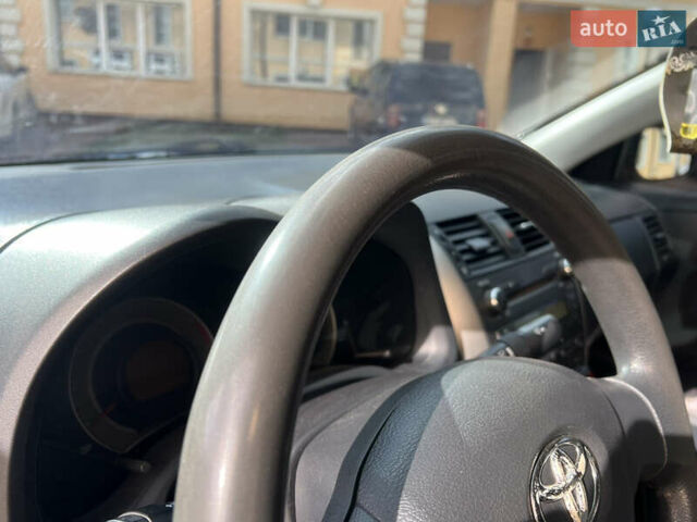 Черный Тойота Королла, объемом двигателя 1.3 л и пробегом 236 тыс. км за 4999 $, фото 18 на Automoto.ua