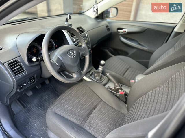 Черный Тойота Королла, объемом двигателя 1.3 л и пробегом 160 тыс. км за 7500 $, фото 20 на Automoto.ua