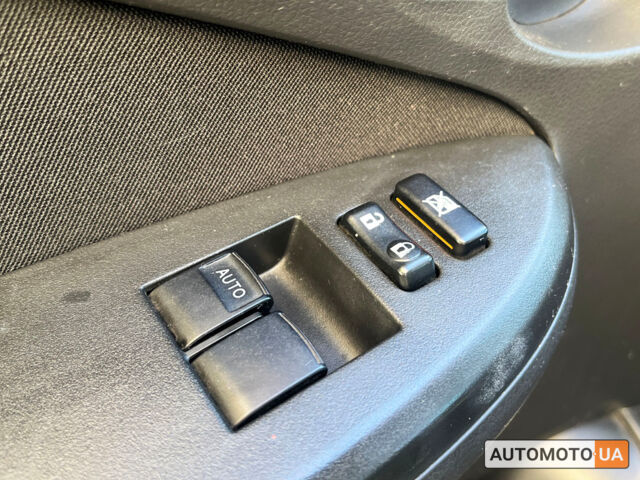 Черный Тойота Королла, объемом двигателя 1.4 л и пробегом 169 тыс. км за 8000 $, фото 8 на Automoto.ua