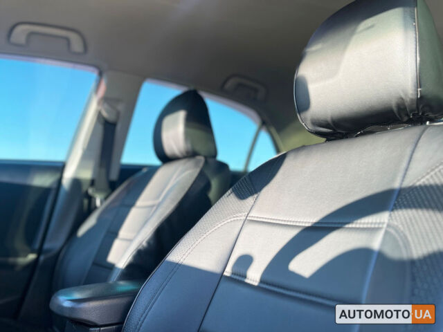 Черный Тойота Королла, объемом двигателя 1.4 л и пробегом 169 тыс. км за 8000 $, фото 10 на Automoto.ua