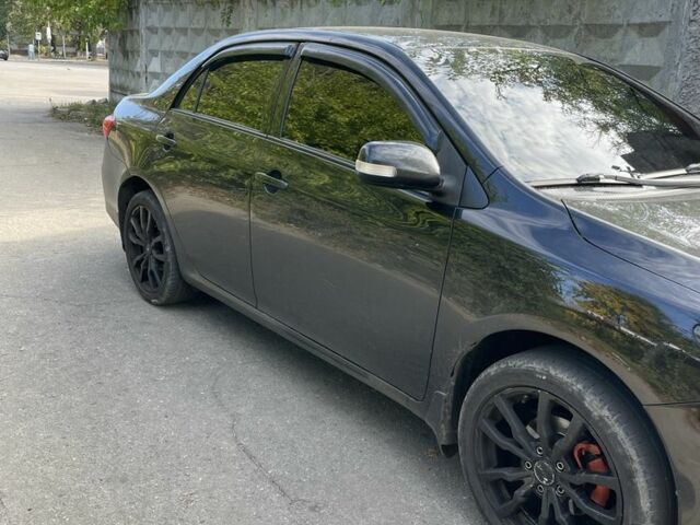 Черный Тойота Королла, объемом двигателя 1.3 л и пробегом 228 тыс. км за 7200 $, фото 3 на Automoto.ua