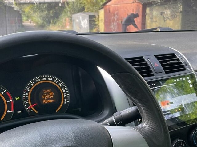 Черный Тойота Королла, объемом двигателя 1.3 л и пробегом 228 тыс. км за 7200 $, фото 4 на Automoto.ua