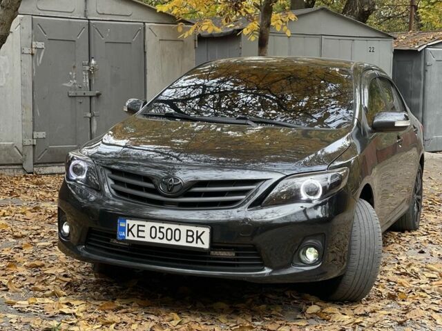 Черный Тойота Королла, объемом двигателя 1.3 л и пробегом 228 тыс. км за 7200 $, фото 5 на Automoto.ua