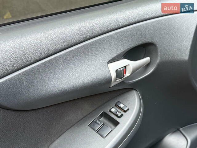 Черный Тойота Королла, объемом двигателя 1.4 л и пробегом 235 тыс. км за 7350 $, фото 12 на Automoto.ua