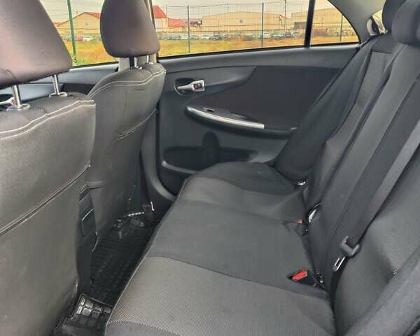 Черный Тойота Королла, объемом двигателя 1.6 л и пробегом 244 тыс. км за 8400 $, фото 17 на Automoto.ua